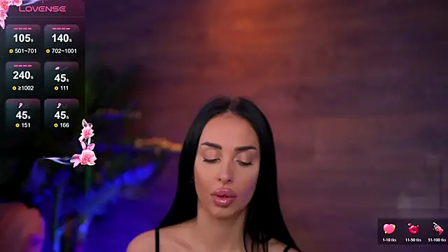 KairaAndrews online show from October 21, 7:18 pm