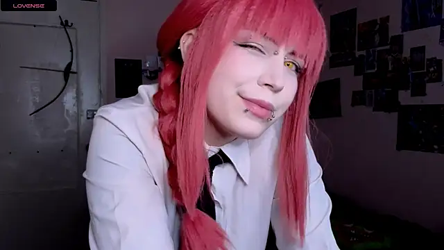 Alex Howell online show from November 12, 8:40 pm