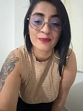 karenlennox1 online show from March 19, 12:59 am