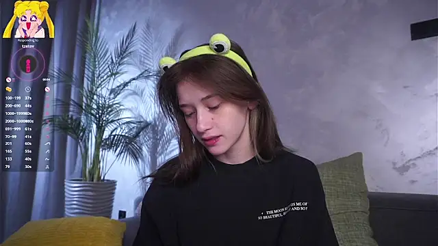 EdlinHargus online show from April 15, 2:45 am