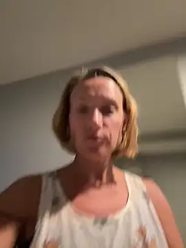 UmaTruewoman online show from April 14, 11:05 pm