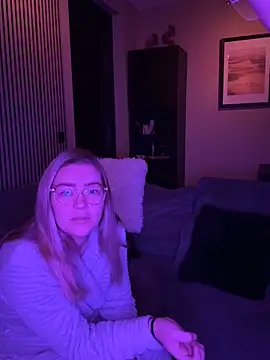 xX HotCouple Xx online show from September 25, 7:55 pm