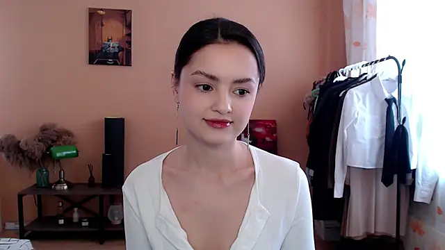 CuteRuby99 online show from January 16, 5:47 am