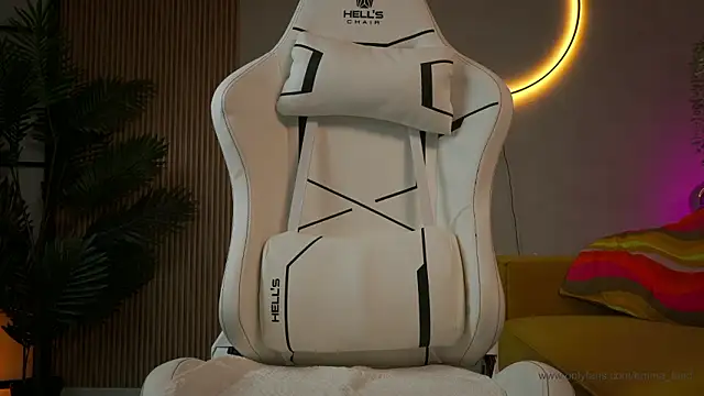 emma land online show from February 10, 7:06 pm