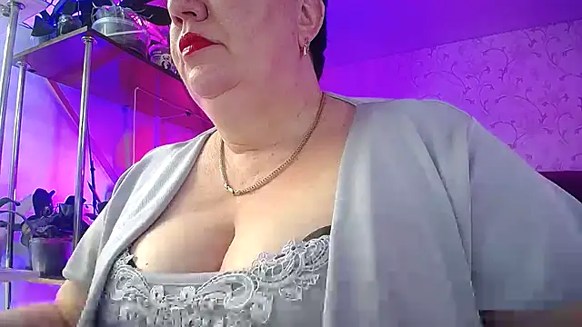  Sweet Woman online show from February 6, 1:25 pm