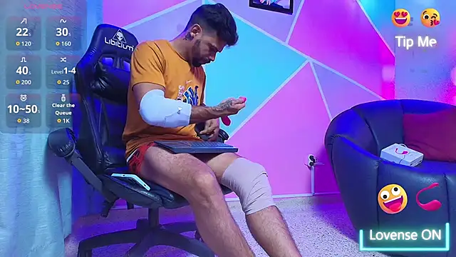 max ashley mds online show from October 4, 8:35 pm