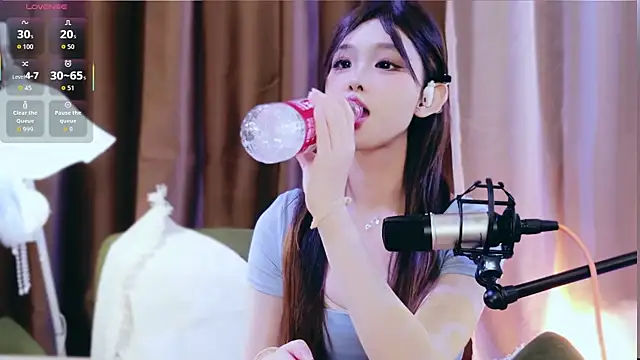 peichen6699 online show from November 15, 2:18 pm