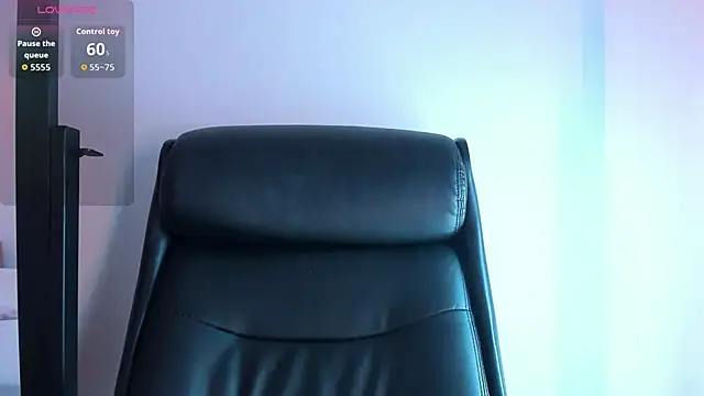 Snapshot of Hanna_Moonlight_ chatting on October 10, 8:36 pm Hanna Moonlight online show from October 10, 8:36 pm