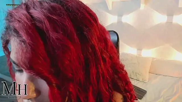 MizzHell online show from November 13, 1:43 pm