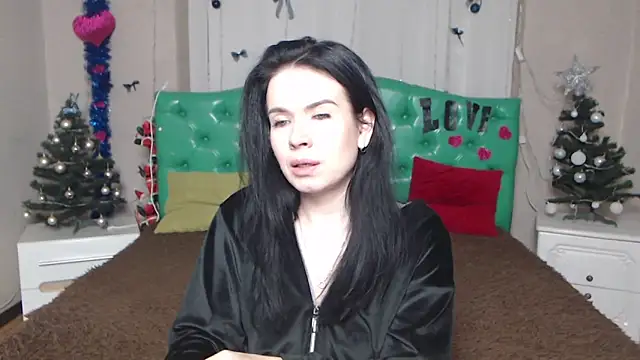 JasmineKouch online show from January 13, 6:45 pm