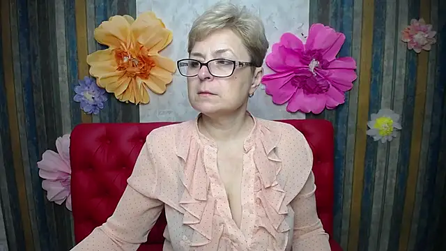 EmiliaGree online show from May 10, 5:48 pm