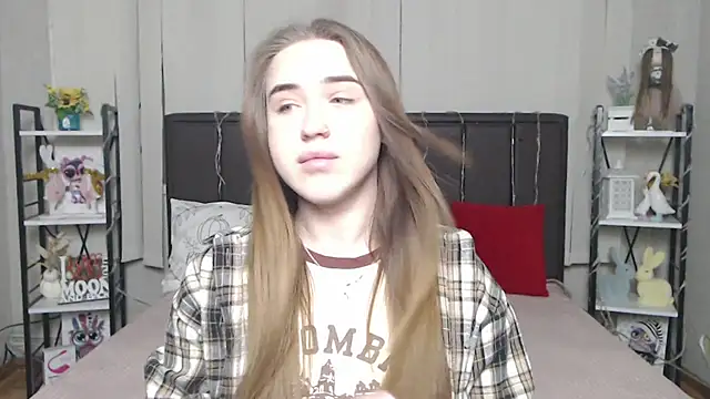 LauraHlot online show from January 15, 6:47 pm