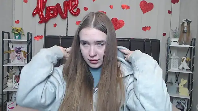 LauraHlot online show from February 6, 9:29 pm