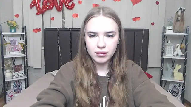 LauraHlot online show from April 11, 5:49 pm