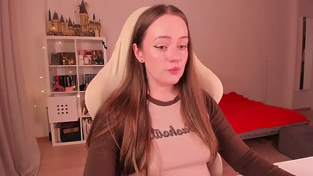 WalkingGirl online show from September 27, 11:01 pm