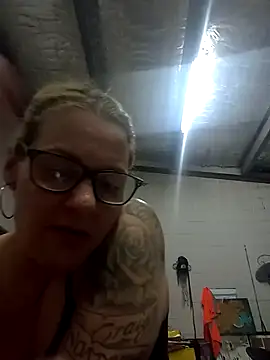 llASHll online show from November 19, 2:44 am