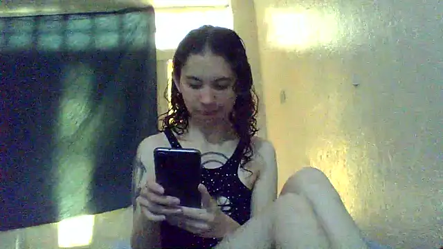 CELEna098rs707 online show from December 22, 8:01 pm