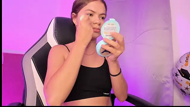 PaigeJayden online show from February 8, 5:00 am