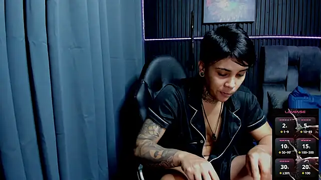 ZhoeStrong online show from November 26, 10:44 pm