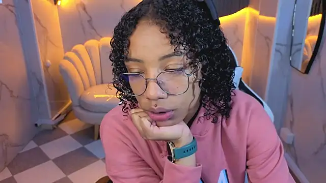 Violeth b online show from February 17, 12:48 pm