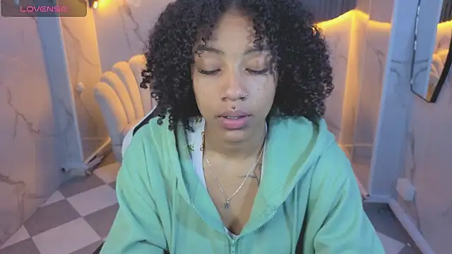 Violeth b online show from February 18, 12:59 pm