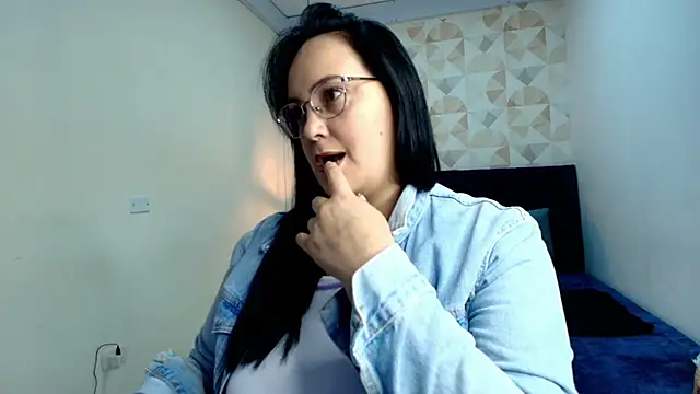 Snapshot of veronicabbw chatting on October 17, 1:03 pm veronicabbw online show from October 17, 1:03 pm