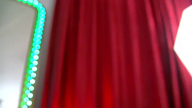 Foxxxy MILF online show from February 11, 6:04 am