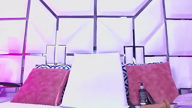 AlliciaKim online show from March 19, 11:58 am