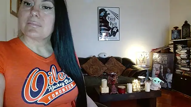 mandaloriangirls online show from April 10, 6:25 pm