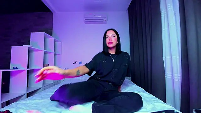 AddictedSabi online show from October 23, 2:45 pm