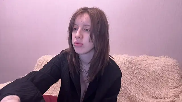 moundliicht1 online show from November 13, 8:52 pm