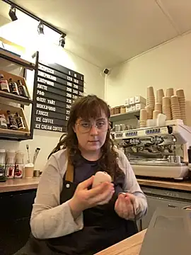 cinnabon  online show from October 25, 11:51 am