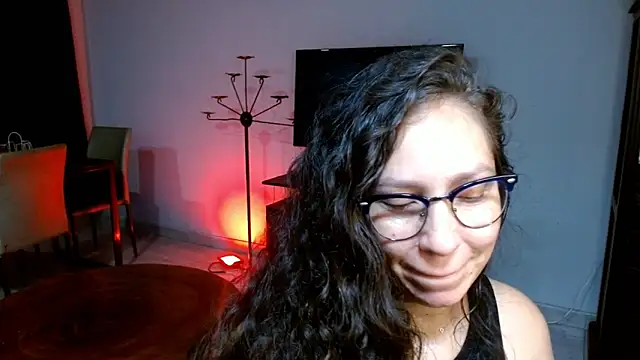 Snapshot of naihroby chatting on September 23, 7:28 am naihroby online show from September 23, 7:28 am