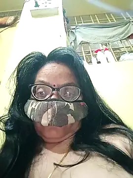 Snapshot of heenage chatting on October 31, 6:12 pm heenage online show from October 31, 6:12 pm