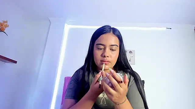 anniesweet- online show from April 10, 1:28 pm