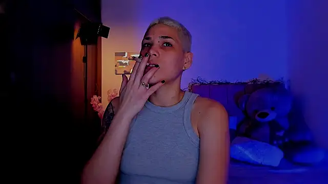 Charlee pink online show from March 3, 3:01 am