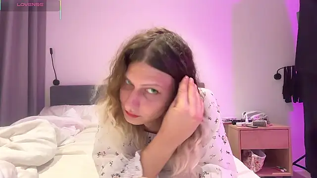 Alice Pinkhead online show from October 23, 8:53 am