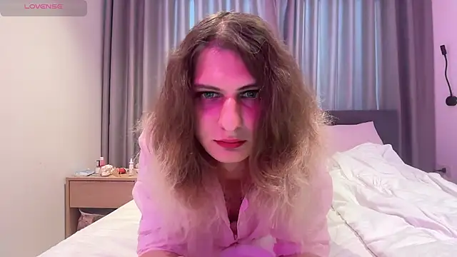 Alice Pinkhead online show from December 19, 8:28 am