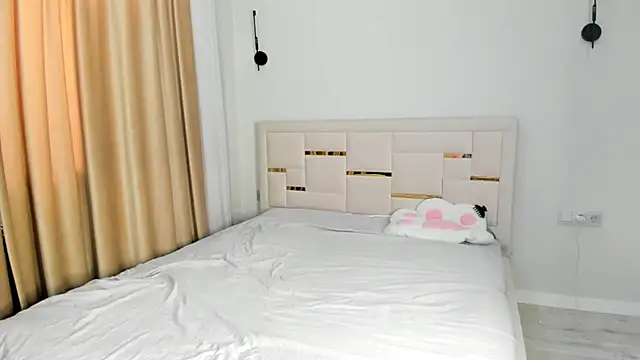 Lola Peach online show from January 11, 7:24 am