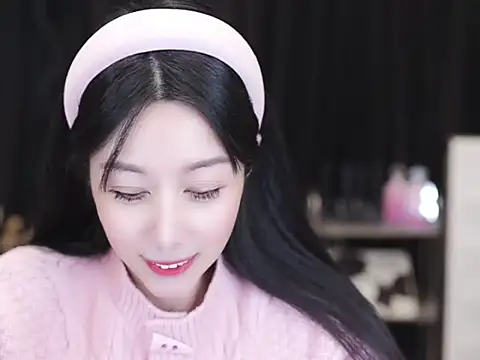 Nuyoah-77 online show from December 4, 1:24 pm