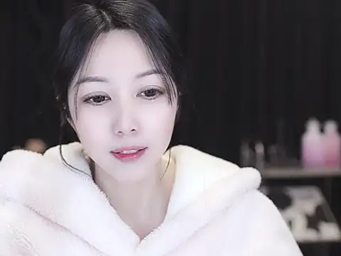 Nuyoah-77 online show from February 7, 4:11 pm