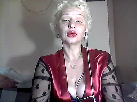 MaryJane441 online show from March 4, 8:15 pm