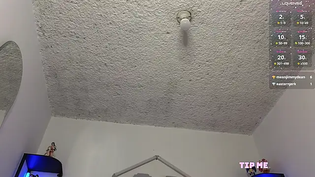 littlevixen18 online show from November 5, 2:44 pm