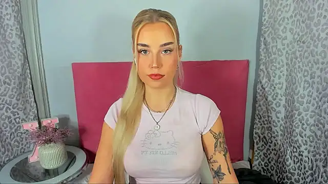 KristyHoney online show from February 18, 3:11 pm