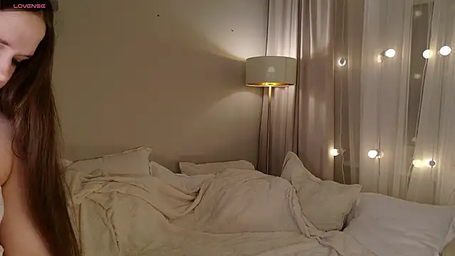 SunnyRisha online show from January 18, 5:15 am