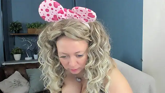 JessicaFoxie online show from March 17, 11:58 am