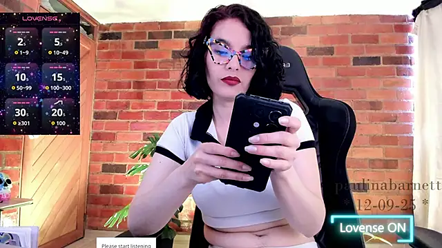 Snapshot of paulinabarnett- chatting on September 12, 3:08 pm paulinabarnett- online show from September 12, 3:08 pm