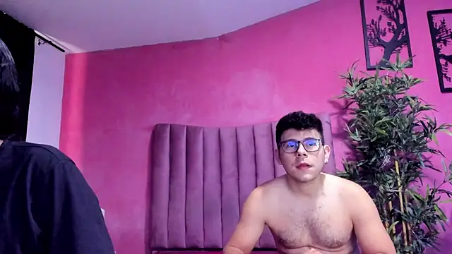 JustiinJazmin online show from January 12, 6:35 pm