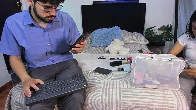 -soulmate-s online show from April 4, 3:22 pm