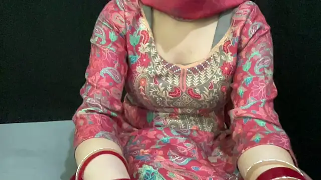 Komal panjabi girl online show from April 12, 3:59 pm